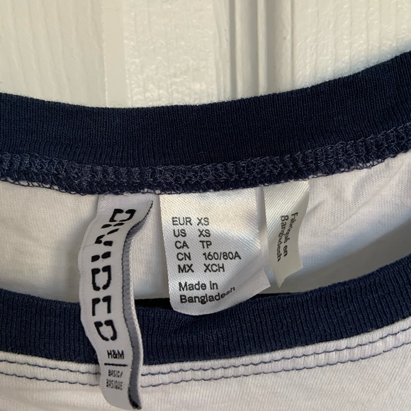 H&M, White and Navy Blue Cropped T-Shirt, Size: X Small - Picture 3 of 3